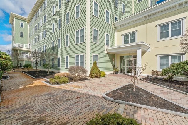 426 Main Street 205, Stoneham, MA 02180