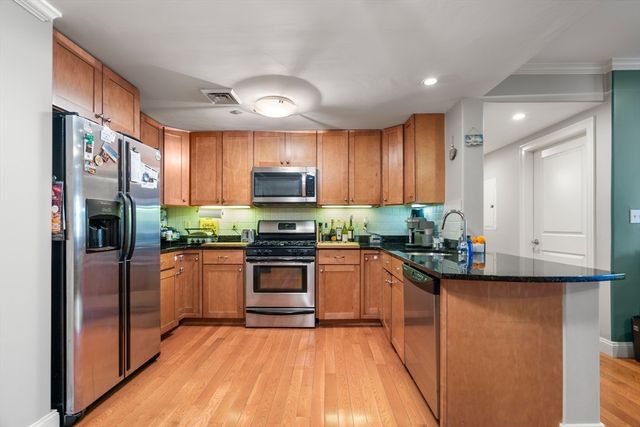 426 Main Street 205, Stoneham, MA 02180