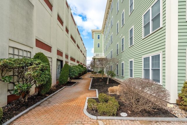 426 Main Street 205, Stoneham, MA 02180