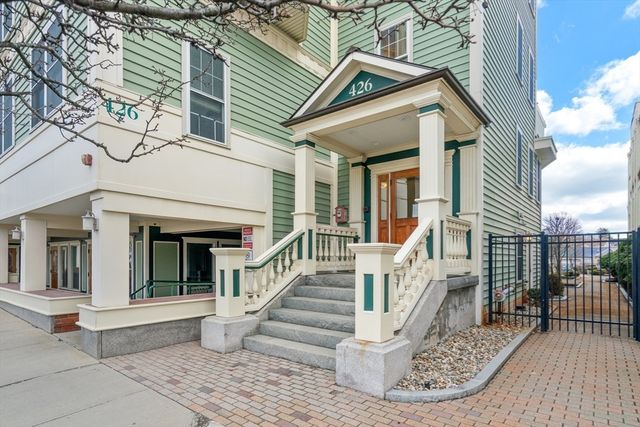 426 Main Street 205, Stoneham, MA 02180