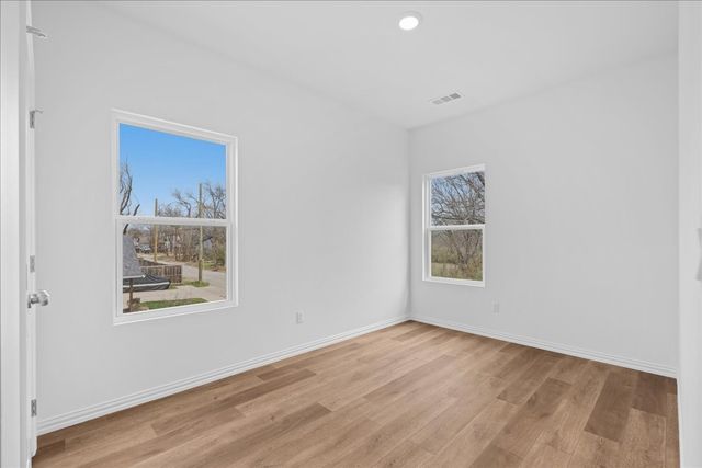 2801 Mount Horum Way, Fort Worth, TX 76105