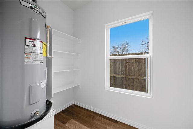 2801 Mount Horum Way, Fort Worth, TX 76105