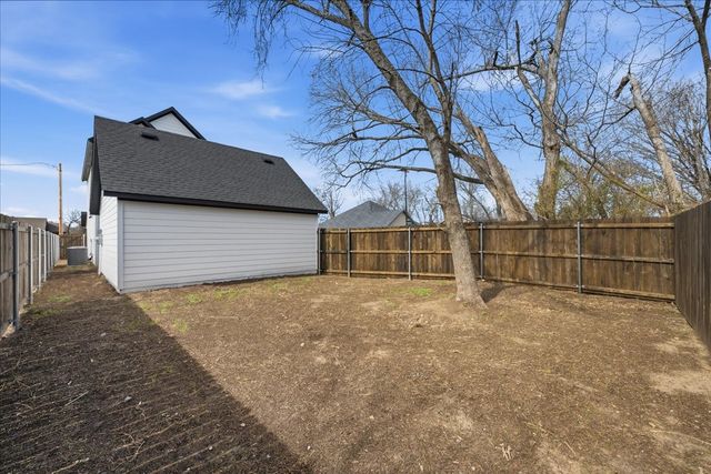 2801 Mount Horum Way, Fort Worth, TX 76105