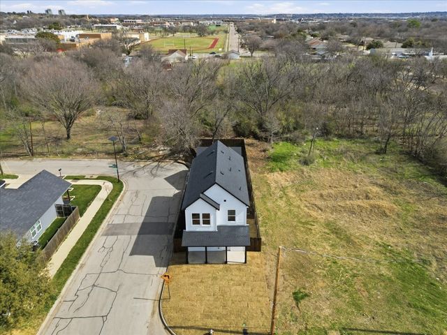 2801 Mount Horum Way, Fort Worth, TX 76105