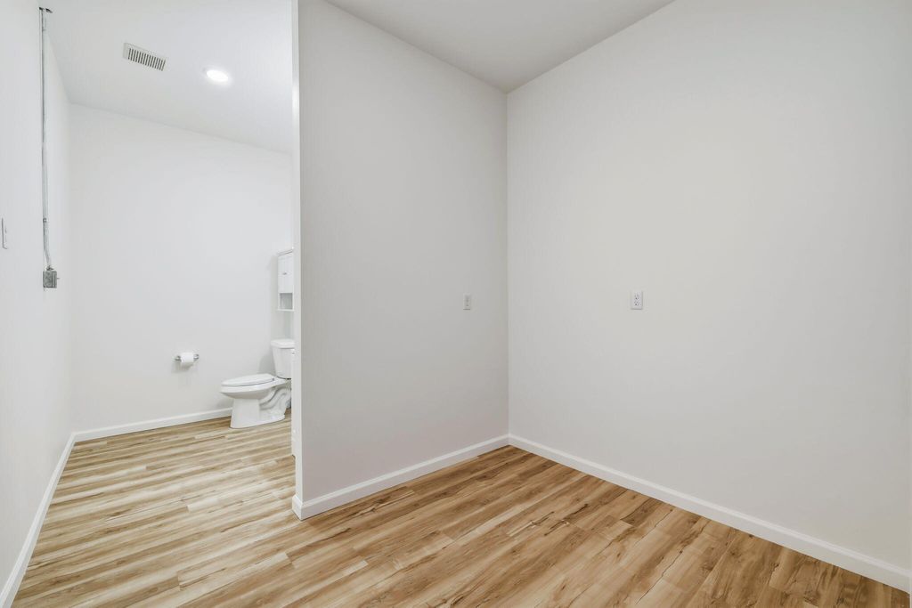 Image 12 of property listing at 2619 Sherwood Way, San Angelo, TX 76901