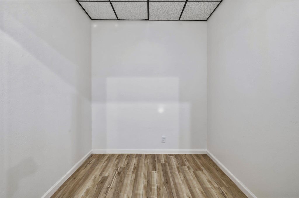 Image 22 of property listing at 2619 Sherwood Way, San Angelo, TX 76901