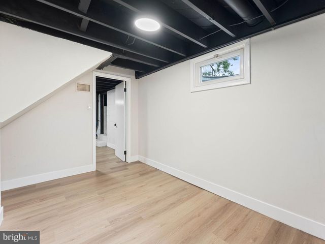 20 ROCKLAND RD, Ewing, NJ 08618