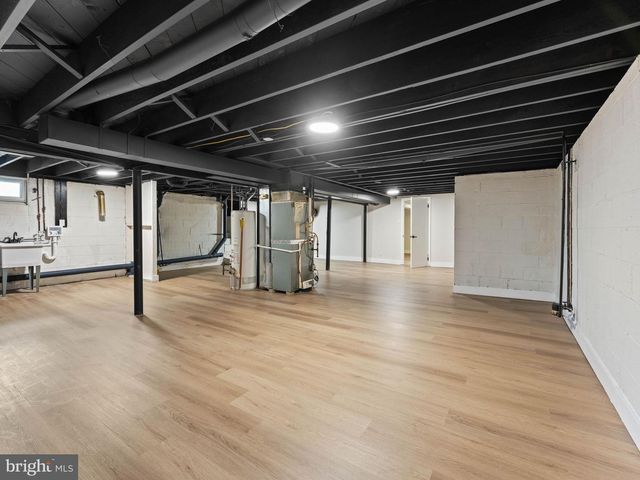 20 ROCKLAND RD, Ewing, NJ 08618