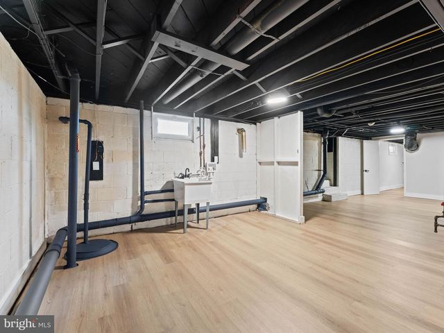 20 ROCKLAND RD, Ewing, NJ 08618