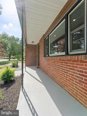 20 ROCKLAND RD, Ewing, NJ 08618