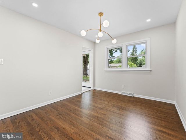 20 ROCKLAND RD, Ewing, NJ 08618