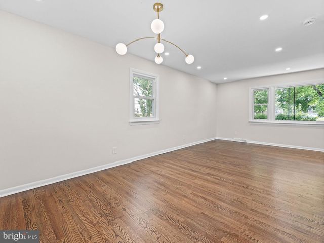 20 ROCKLAND RD, Ewing, NJ 08618