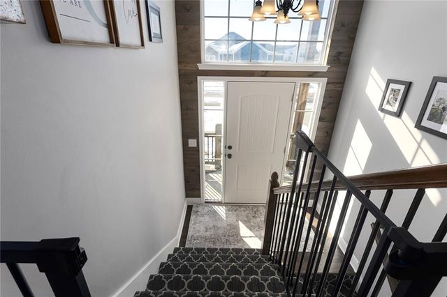 2805 Cedar Place, Tonganoxie, KS 66086