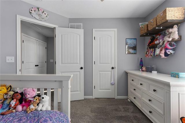 2805 Cedar Place, Tonganoxie, KS 66086