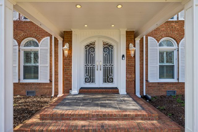 1234 Windsor Dr, Gallatin, TN 37066