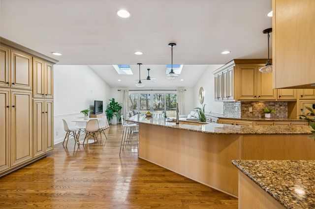 1234 Windsor Dr, Gallatin, TN 37066