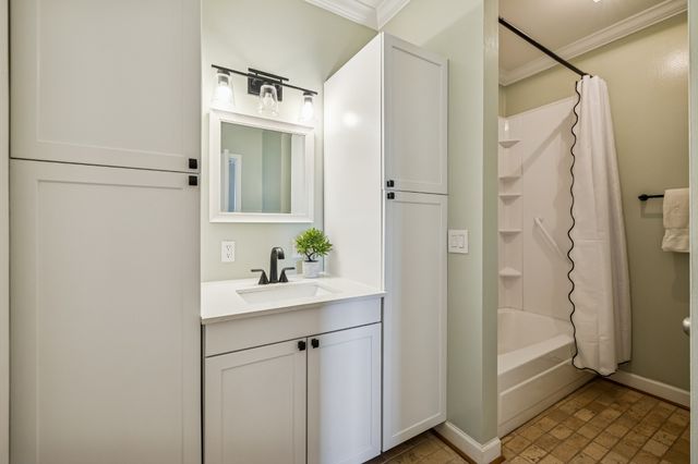 1234 Windsor Dr, Gallatin, TN 37066