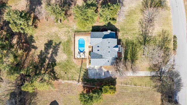 1234 Windsor Dr, Gallatin, TN 37066
