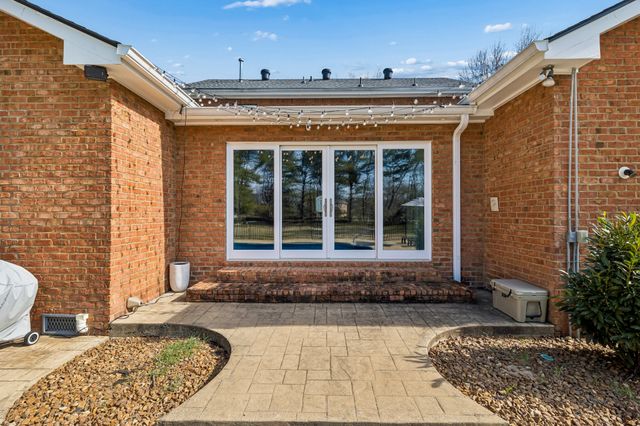 1234 Windsor Dr, Gallatin, TN 37066