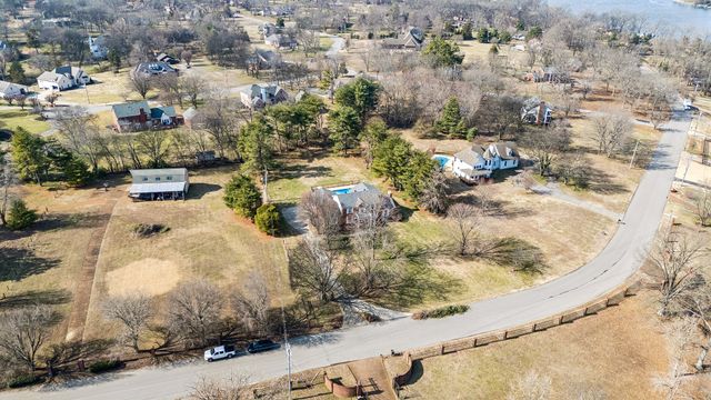 1234 Windsor Dr, Gallatin, TN 37066