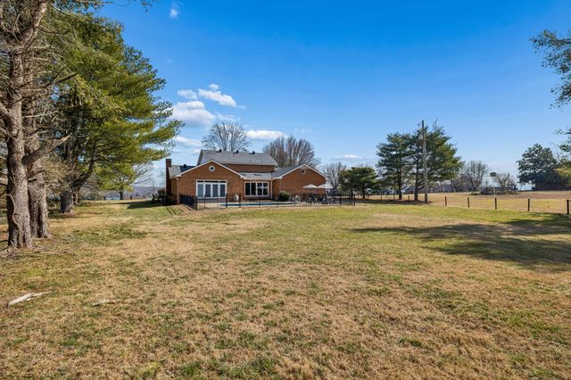 1234 Windsor Dr, Gallatin, TN 37066