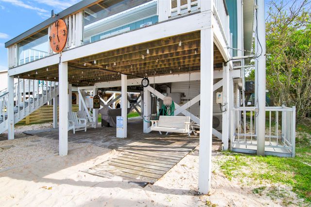 8205 Gulf Beach Lane, Gulf Shores, AL 36542