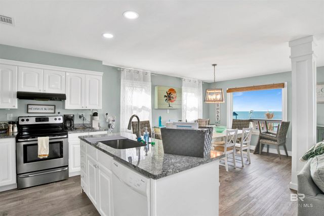8205 Gulf Beach Lane, Gulf Shores, AL 36542