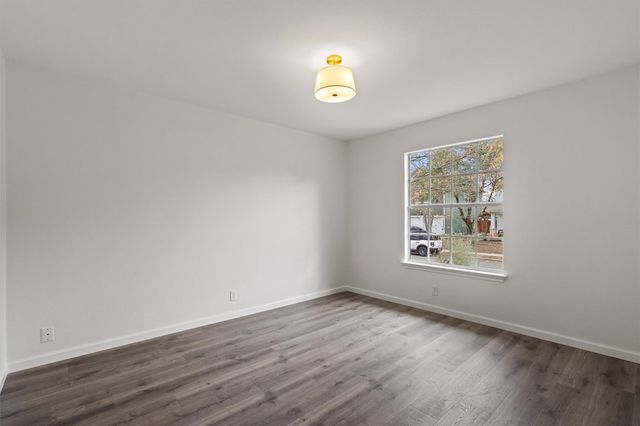 537 Rockhurst ST, Buda, TX 78610