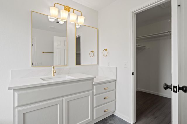 537 Rockhurst ST, Buda, TX 78610