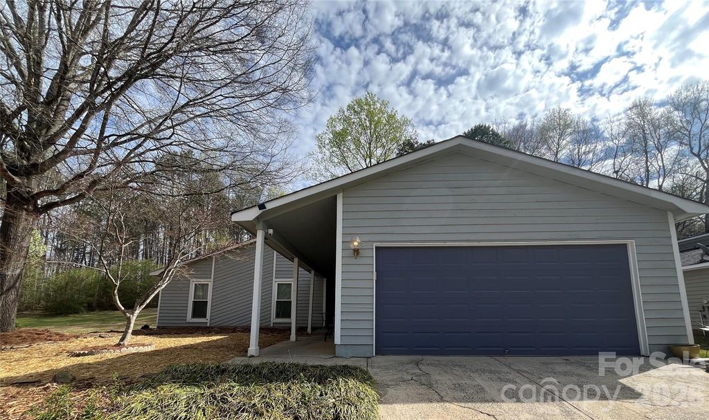 6525 Thamesmead Lane, Mint Hill, NC 28227