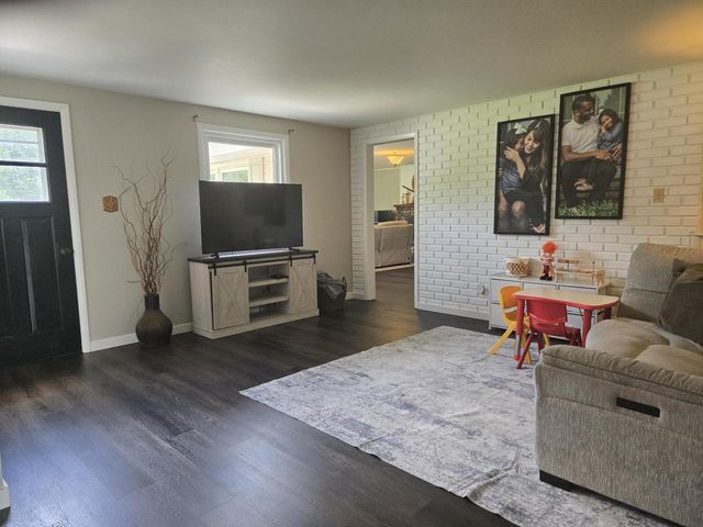 N71W13776 Nicolet COURT, Menomonee Falls, WI 53051