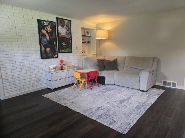 N71W13776 Nicolet COURT, Menomonee Falls, WI 53051