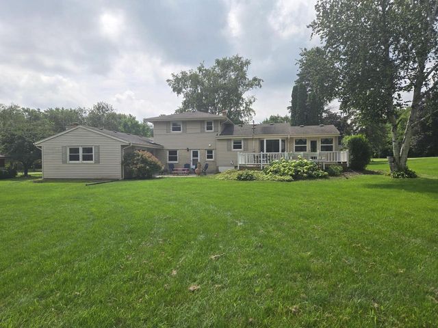 N71W13776 Nicolet COURT, Menomonee Falls, WI 53051