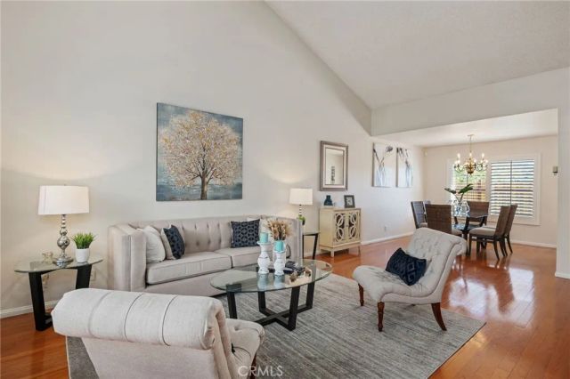 6698 Summerhill Court, Oak Park, CA 91377