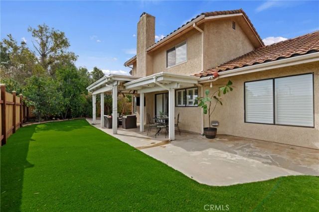 6698 Summerhill Court, Oak Park, CA 91377