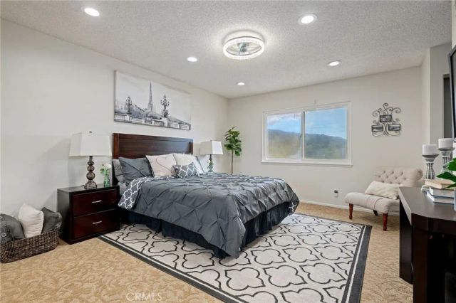 6698 Summerhill Court, Oak Park, CA 91377