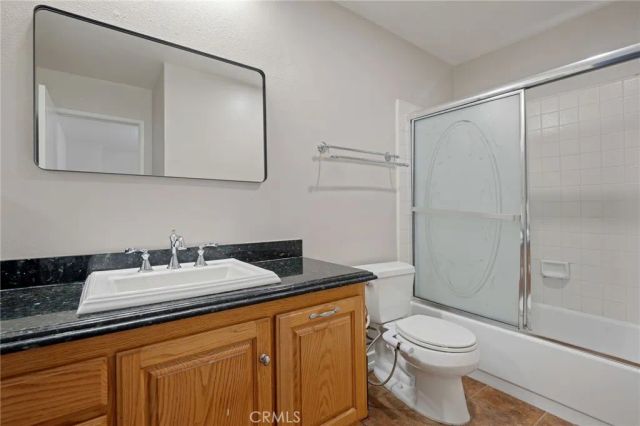 6698 Summerhill Court, Oak Park, CA 91377