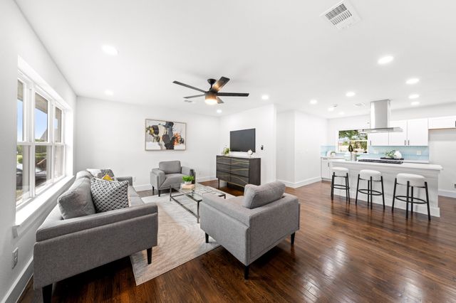 4129 Huckleberry Circle, Dallas, TX 75216