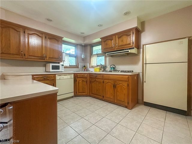 1525 Bellvue Drive, Niles, OH 44446