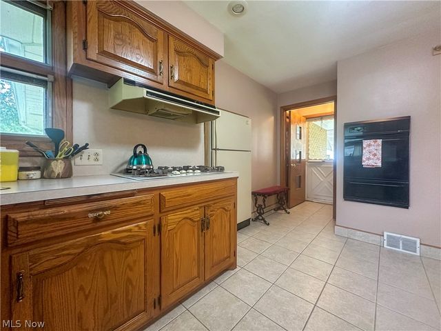 1525 Bellvue Drive, Niles, OH 44446