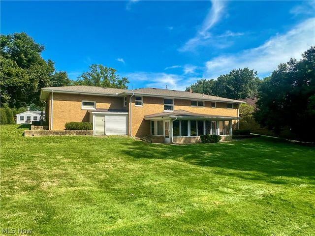 1525 Bellvue Drive, Niles, OH 44446