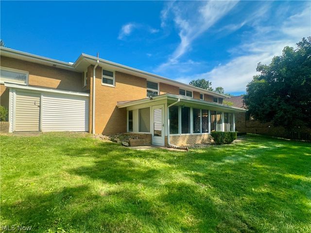 1525 Bellvue Drive, Niles, OH 44446