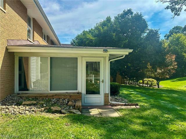 1525 Bellvue Drive, Niles, OH 44446
