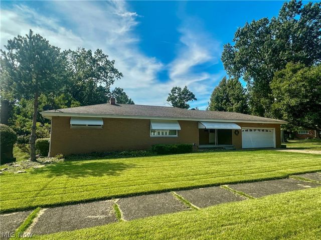 1525 Bellvue Drive, Niles, OH 44446