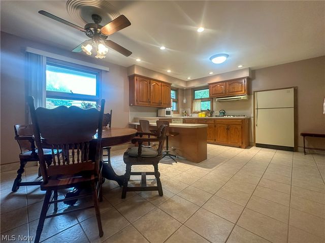 1525 Bellvue Drive, Niles, OH 44446
