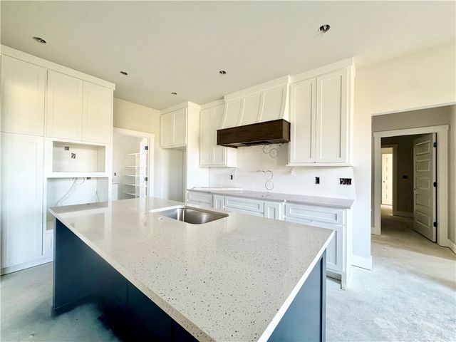 2104 Taylor Orchard Road, Gentry, AR 72734