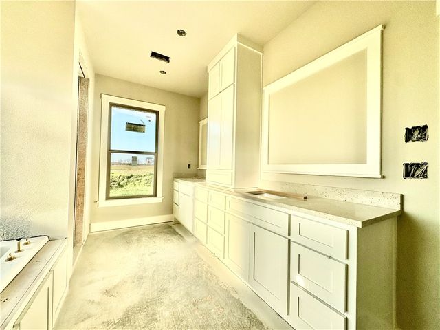 2104 Taylor Orchard Road, Gentry, AR 72734