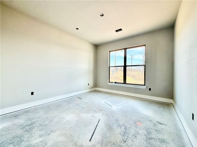 2104 Taylor Orchard Road, Gentry, AR 72734