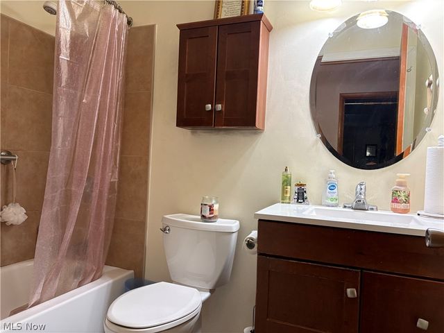 3895 Ayrshire Drive, Youngstown, OH 44511