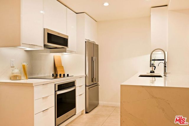 1230 Horn Avenue 419, West Hollywood, CA 90069